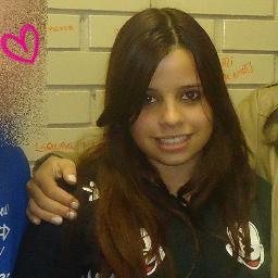 Ela curte um funk ela é de balada
Ela gosta da Night, ela é de beber
Da um rolé junto com as amigas
E só volta pra casa ao amanhecer ♪