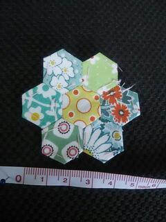 lily3chiku2's profile picture. 手芸大好き♪
パッチワーク、ハワイアンキルト、ミシンキルト、クロスステッチ、パンチニードル、刺し子など、毎日ちくちくしています。時々、自分のお洋服を作ったりします👗