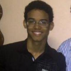 Amo futebol, pizza e praia. Não necessariamente nesta ordem. Pai e professor.