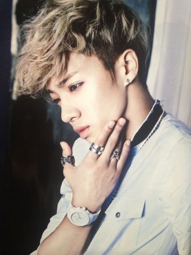 안녕하세요 비스트 이기광봇입니다^.^~~!! I'm not real Lee Gi kwang. / 
Y팸 
@BeeeestDJ_Y_b 두준 @helloimys_Y_b 요섭 @joker891219_Y_b 준형 @beastdw_Y_b 동운
@doublev89_Y_b 현승