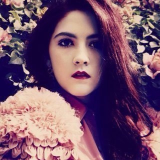 its_clove_bitch's profile picture. the knife senses your body...