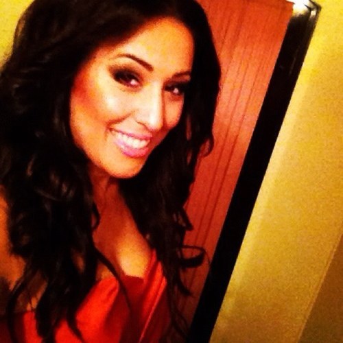 ZarminaMangal's profile picture. Passionate about my work, in love with my family and dedicated to spreading light ;)