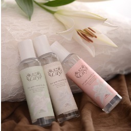 AZ Lily スタッフのユリです♡
女性のためのラブコスメをつくっています( ´ ▽ ` )AZ Lilyは、恋する女性がパートナーとの愛をより豊かにしていくサポートをしていきます♡
Hotな情報、LOVEに関することをつぶやいていきますので、よろしくお願いします(o^^o)