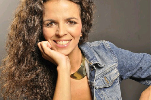 Psicóloga. Cabeza loca. Sin rumbo determinado. La curiosidad no me mata.