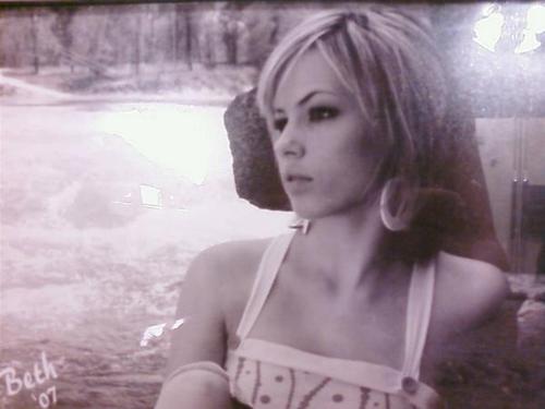 bethanykaybrown's profile picture. I have felt the spirit run down my spine! Flooding my soul like rain falling into the sea. I cry for more! I want to breathe in your aroma! i am ur Barbarian