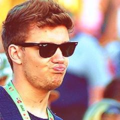 A girl with very very love on One Direction guys! :) since 05/10/2012