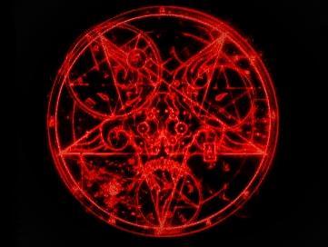 Erik Demon - O Vocalista/
Bruno Lopes - O Guitarrista/
Cardiaco - O Baixista/
Feh - O Batera.

http://t.co/MCKVhpkgrM