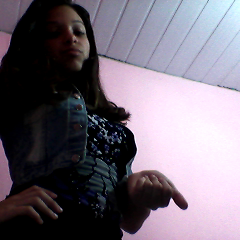 Se choreii, ou se sorrir..o importante q agora estou com alguem q me fas feliz....sempre ao seu lado.. ; )..