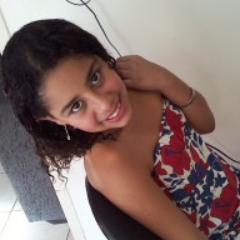 Meu nome é Erica sou lokinhaa (ou até mais que isso)Sou brincalhona Palhaça *-*.Tenho 11 anos efim.Seila,me axuuh bonita nem sei isso depende de vcs me seg pf..
