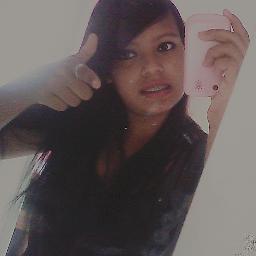 minha, minha e minha #rúun' não divido com ngm (yy' u_u ela ser somente minha ! ;@ minha melhor amiga linda *-* kk eu te amo minha nega s2 b. @UmaGnomo_
