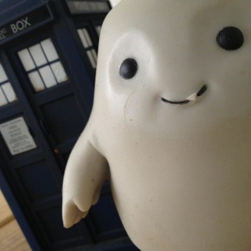 The Traveling RP Adipose. Once a fixture on @MadManTimelord's desk, now I'm off to see the world! (Check the link if you'd like to receive Adipost in the mail!)