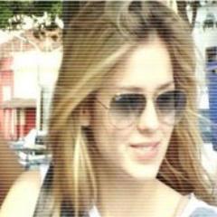 Com 7 bilhões de pessoas no mundo , eu escolhi amar você . Minha princesa , talvez você não saiba que eu exista , tudo bem . Vou te amar ao infinito. 2 donas. ʚ