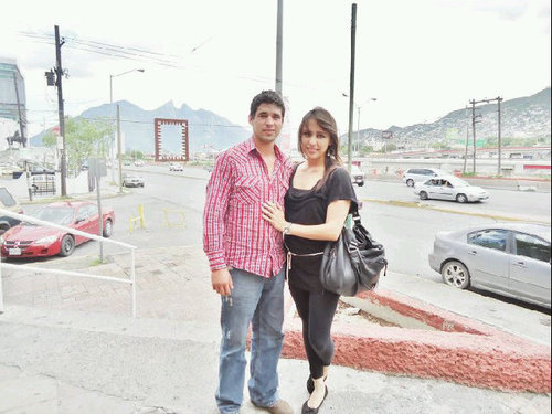 Lic. en Mercadotecnia Internacional- Egresada de UANE- Tec. Saltillo- Tec de Monterrey-Ateneísta-Líder Emprendedora