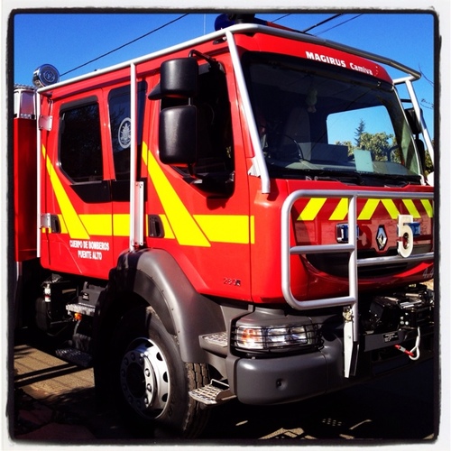 Quinta compañía de bomberos Puente Alto - Pirque. Desde el 2001 prestando servicio a la comunidad. @BombaPirque