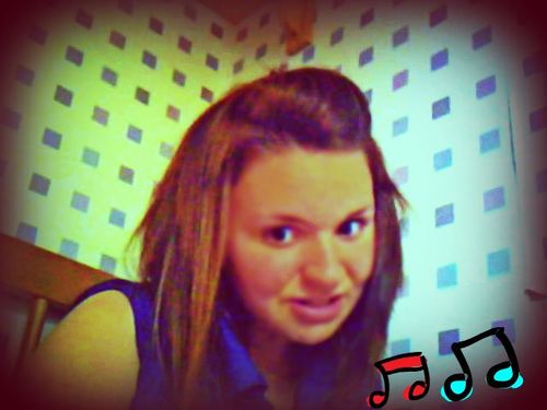 lozza_ellis_'s profile picture. 