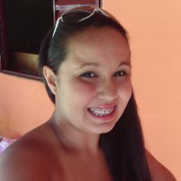eu sou uma mulher compromissada com o Senhor Jesus, casada com o homem mais lindo do mundo.e  uma  tenho uma filha abençoada. sz