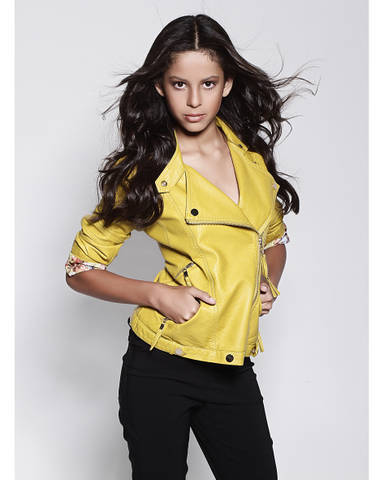 Twitter Oficial Da Modelo Yasmin Chaves.
http://t.co/4HVU865y8g
