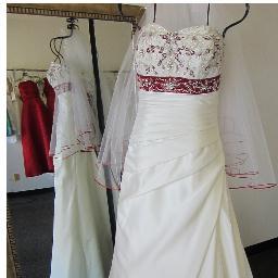 Designer Discount Wedding Gowns - Perfect Bridal Samples @ The Perfect Price!