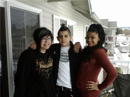 DownAzChicK's profile picture. 