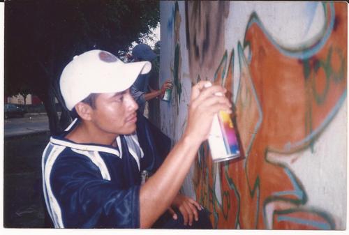 HACER LO K MAS TE GUSTA Y AMAR LO K TU KIERES ACER ESO ES EL ARTE DE LO K YO AGO EL GRAFFITI K NO BANDA PAZ HIP HOP Y RESPETO ASI K GRAFFITI FOR LIFE FRIENDS