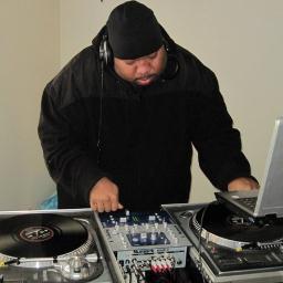 ONE HALF OF THE WONDERTWINS, I am a Ginsu Artist also! Respect the DJs!!!! Instagram@suge7714; FB@suge7714-Kenneth Hill