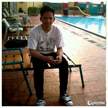love my Mom, food, n futsal.