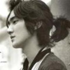 ^ ^ I am a ELF* fanatic .. Hello masses Super Junior (my family) really love you .. If you are sone Stay away frome me