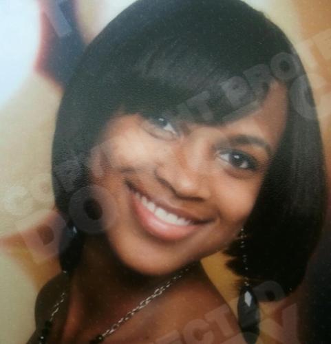 Shae! 17! Senior adt Booker T! All yhu need to know! R.I.P @deeboy4life I lovee yhu dawq! Ndd I lovee myy bestfriendd @Family_Ova_Fame!