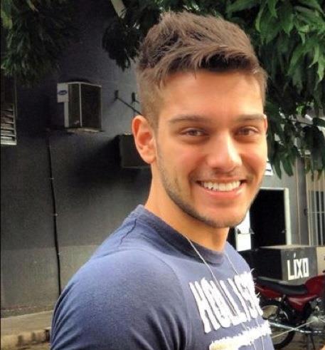 Fã clube dedicado ao cantor Lucas Lucco. Desde: 06/10/12 ! TE AMO LU ♥