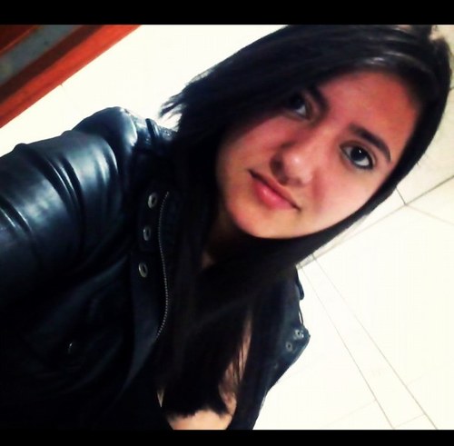 Não acredite muito nas pessoas, primeiro elas te conhecem, no outro dia te amam e no dia seguinte te esquecem. 
Dona do FC @AmPotterhead :3