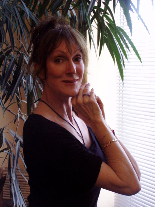 Master Pilates Instuctor, and Gyrotonic instructor... used to dance in Royal Opera Ballet in London