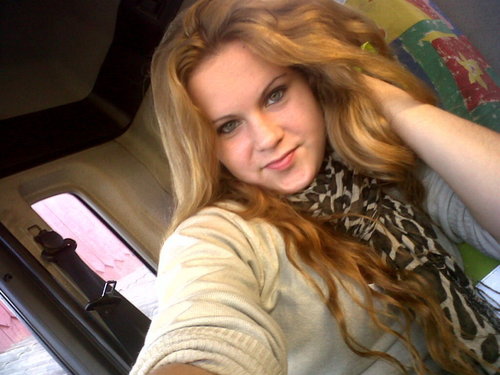 AdinaOficial's profile picture. 
