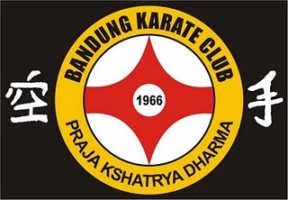 Official account of BKC Dojo SMAN 24 Bandung. Simpey @ari_firza. We Are Family. Osh!
Jadwal latihan : Rabu 15.00, Sabtu 12.00 cp : Eka : 08562274699