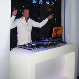 feestdjcoco's profile picture. DJ, eigenaar van keemink entertainment, levensgenieter, Iphone