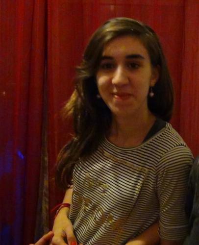I'm tall and elegant, follow me, follow me too, I'm very good friend :)