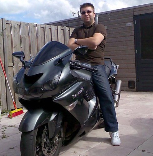 Iszsz's profile picture. 