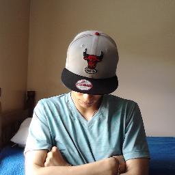 Aquariano ,18 anos ee mino da @lisliemello