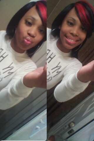 follow my REEAAAL prettty ass i follow BACK (: & im singleeee so fwm !!!