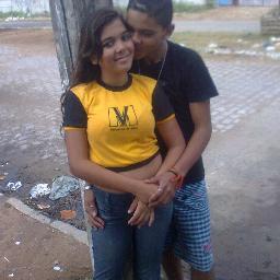 '* #_ Chatta , ciúmentta , carinhosa , brincalhona , meiiga preguiçosa &&  o resto é segreedo  kk-' , aa mellhoor dáa  @MinhaBranqiinha s2