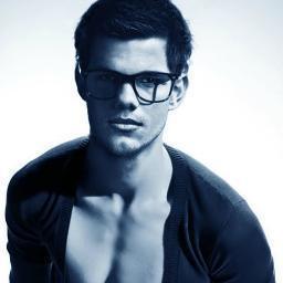 Fc- Taylor Lautner