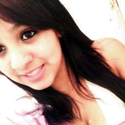 ...ciumenta,cuidadosa,amiga,quando necessario inimiga...
amoroza ,dedicada...
#Maique eeu x amo#...***