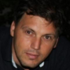 Simona's husband, Maru's father