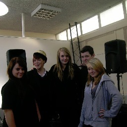 WeRFreaksGeeks's profile picture. We are a group of year 11s who are dedicated to music! find us on Facebook: Freaks and Geeks, or tryour website: http://t.co/WThKJJ3K !