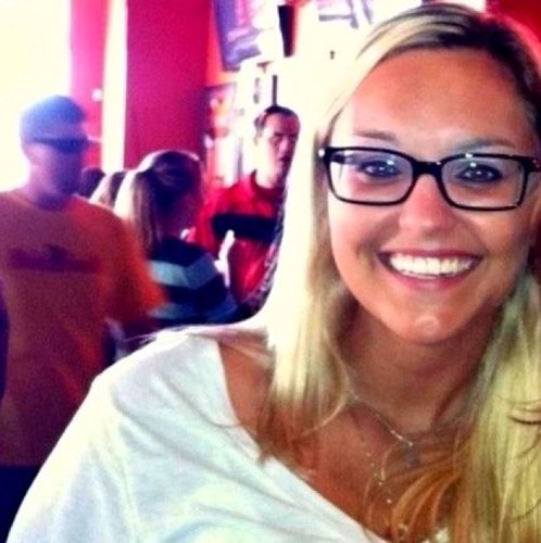 elovejoy55's profile picture. Graphic Designer, Photographer, Apple Obsessor, Social Networker, Extreme Couponer, All Around Nerd, Proud Owner of Bubba, Annabelle, Molly and Chompers