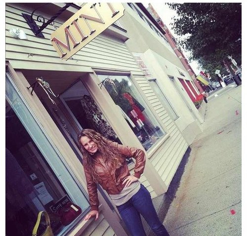 _MintBoutique's profile picture. Best dressed for less. A local consignment shop specializing in designer merchandise. Clothing, Handbags, Shoes and Accessories! All at discounted prices