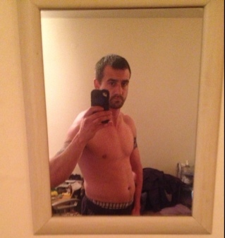 looking for fun from girls and tgirls  ,come get down and dirty with me dm me free hookup ,