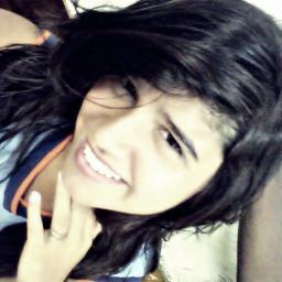 o beijo e o toque de duas bocas que se calam para ouvir a voz do coraçao.♥♥♥