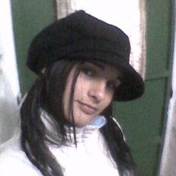 xou ximpatika,alegre,boa amiga...