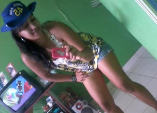 , errado ' ? errado é ignorar quem te ama e correr atrás de quem te despreza ! MSN ? , só pedir ' :*