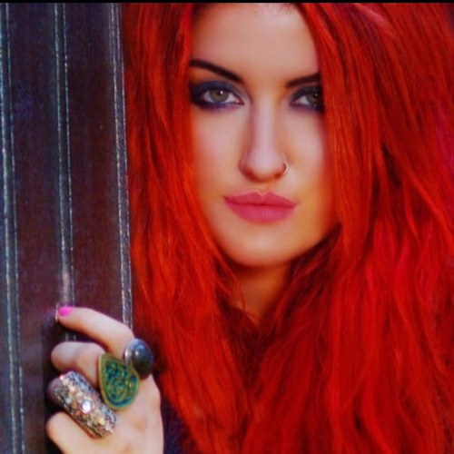 JustNeonHitch's profile picture. I love my gypsy redhead, @NeonHitch. I've been here from the start, and I'll be here to the end. She tweeted me 02/08/12. ❤ -  Also loving the Biebs.